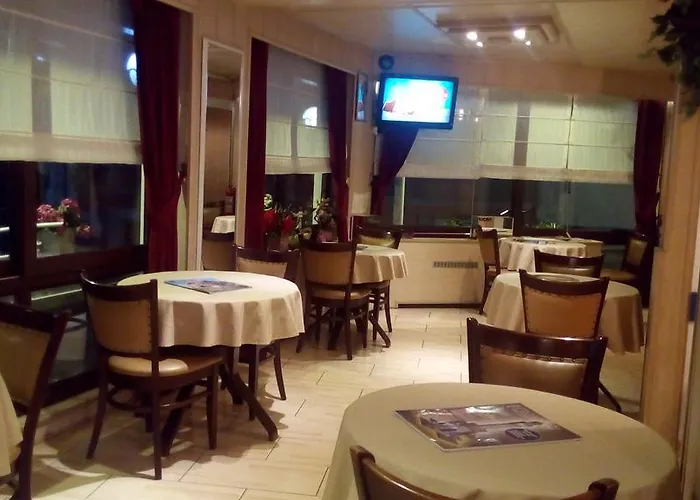 Hotell Olimpiyat 2*